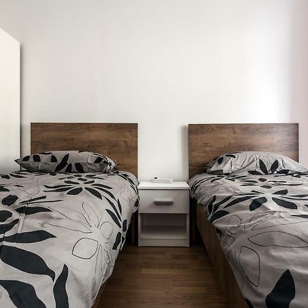 Modern Apartment In Lviv Historic Centre エクステリア 写真