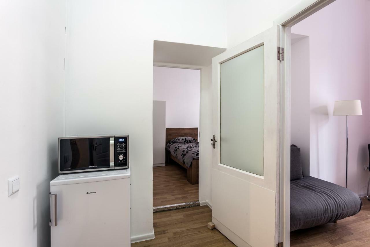 Modern Apartment In Lviv Historic Centre エクステリア 写真